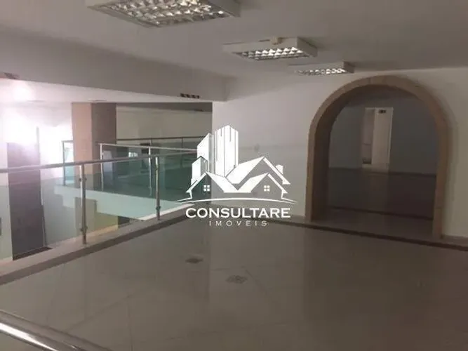 Prédio Comercial à Venda no Centro Histórico de Santos com 3.000 m² e Estrutura Corporativ