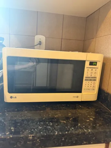 Micro-ondas LG iWave Branco - Funcionando Perfeitamente