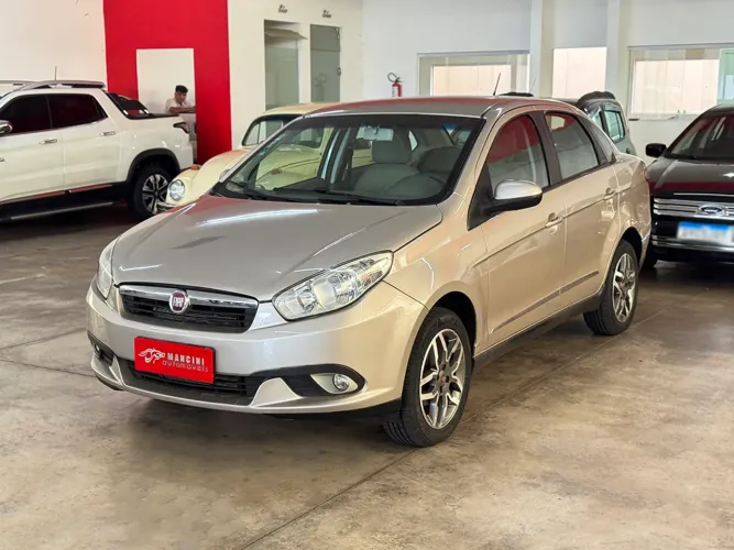 Fiat Grand Siena Essence Dual. 1.6 Flex 16V 2015