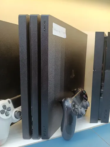 Ps4 pro 1tb desbloqueado 15 jogos!