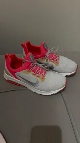 Tênis Nike feminino 