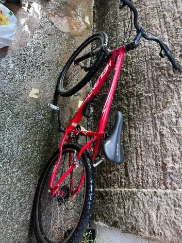 Bicicleta aro 26 , só andar tudo funcionando