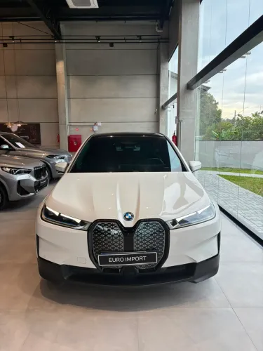 BMW IX Xdrive 50 Sport Aut. (elétrico) 2024
