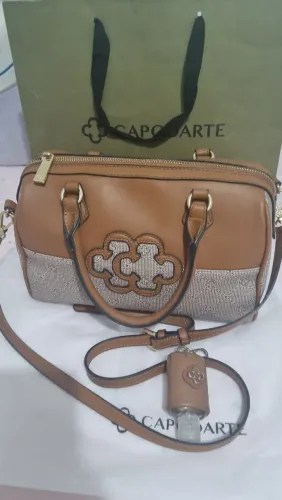 Vendo bolsa, estilo baú capodarte original coleção nova versátil 2 meses comprada com duas