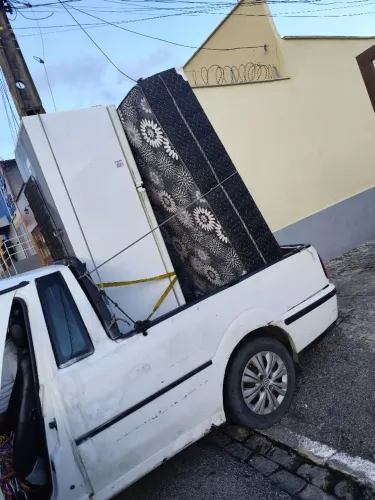 Pequeno Fretes  / Carro - Saveiro 