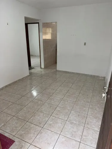 Apto com 02 quartos