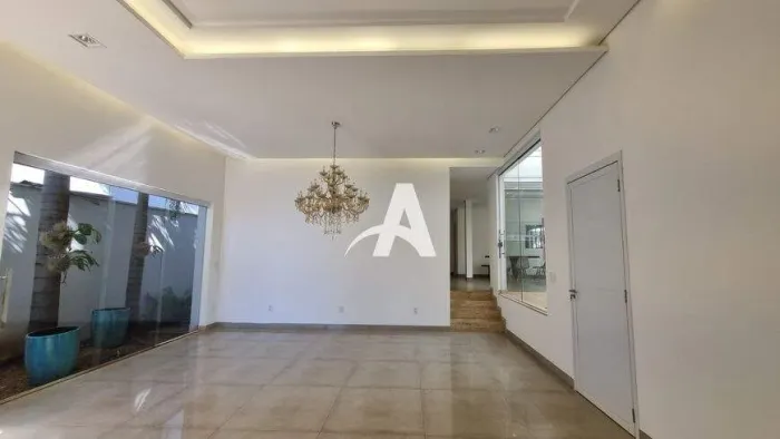 Casa em Condomínio para aluguel, 4 quartos, 3 suítes, 1 vaga, Nova Uberlândia - Uberlândia