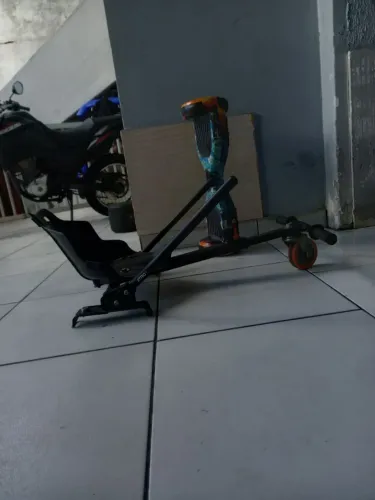 Horverboard com cadeira  2 cores fogo e água , com Led, Bluetooth 