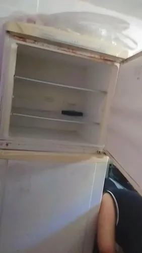 Vendo geladeira 460 litros 150 ela desliga o disjuntor de energia ao ligar ela