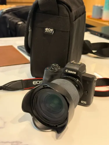 Canon EOS M50 + Sigma 16mm 1.4f + Adaptador EF | Impecável