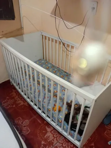 Berço e um armario