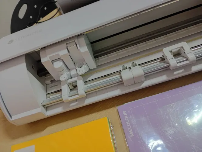 Silhouette Cameo 5