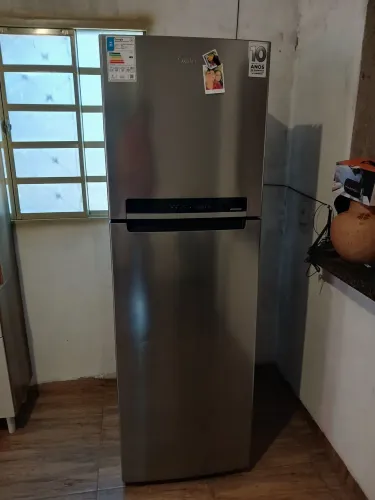 Vendo geladeira midea