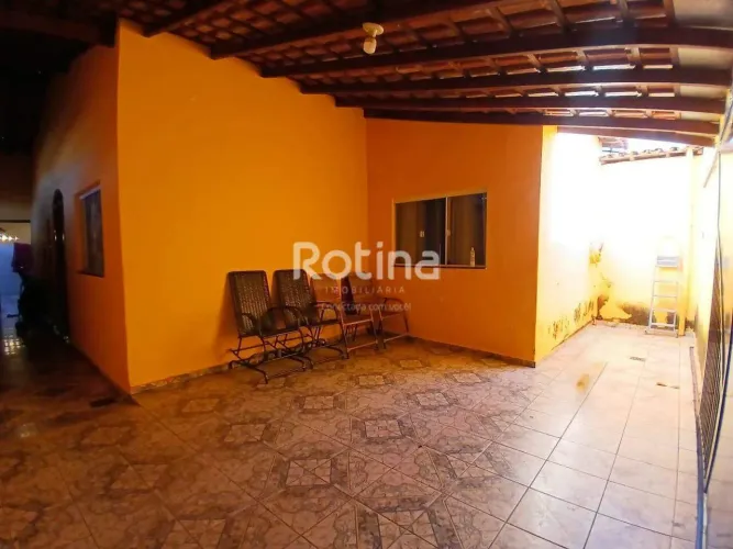 Casa para alugar, 3 quartos, São Jorge - Uberlândia/MG - Rotina Imobiliária