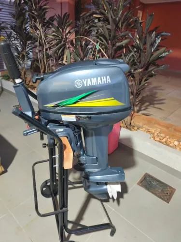 Motor de Popa 15 HP Yamaha 2024