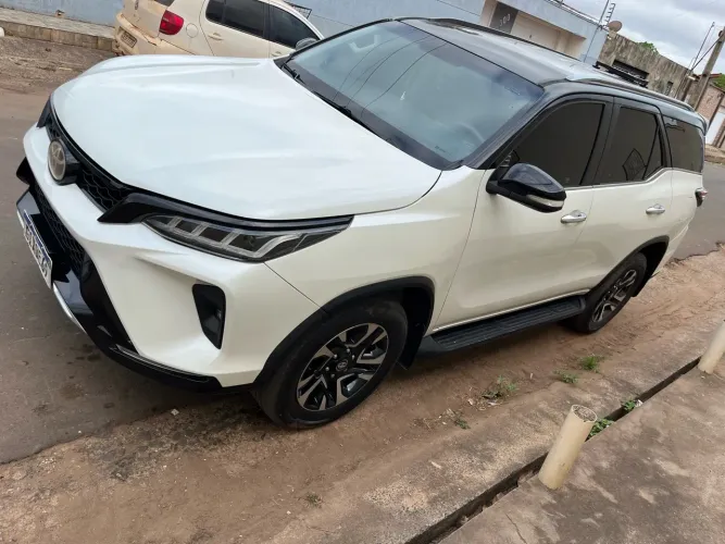 Toyota Hilux SW4 SRX 4X4 2.8 TDI 16V Dies. Aut. 2017