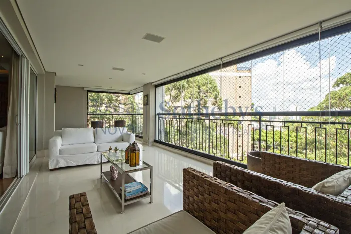 Apartamento em condomínio cobiçado com varanda gourmet integrada
