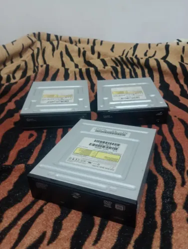 Dvd writer model ts-h652