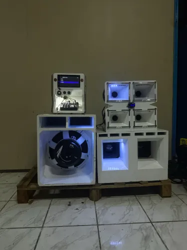 Som automotivo trio