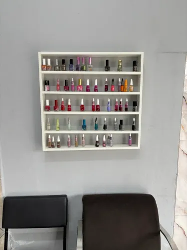Nicho para esmalte e toalha