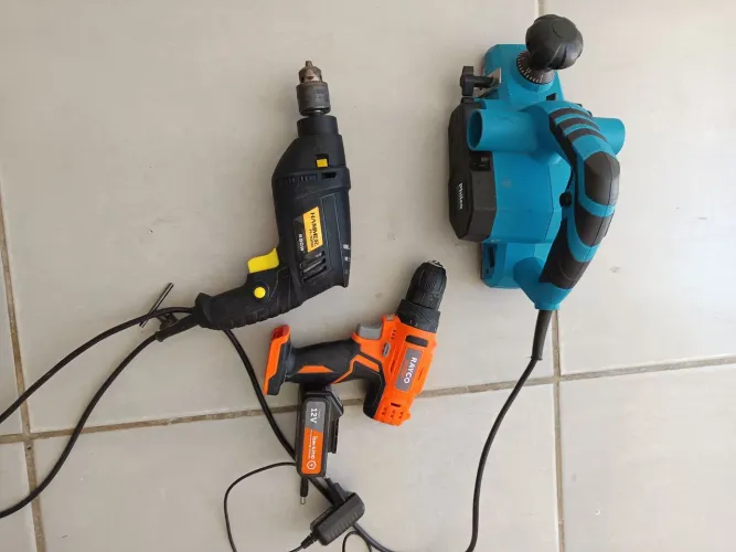 Kit Top Furadeira, Plaina elétrica Philco 