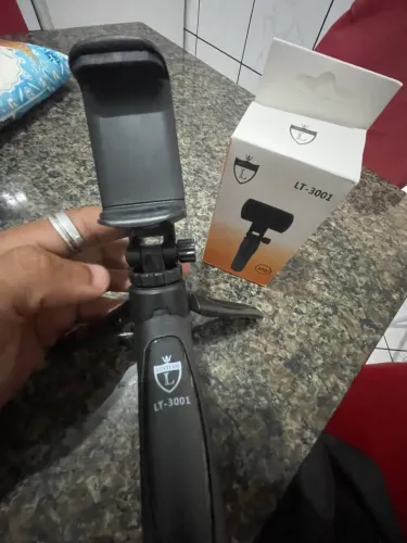 TRIPÉ PARA CELULAR