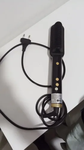 Escova Alisadora semi-nova de 110V