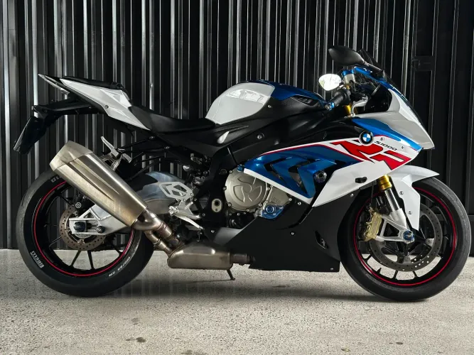 BMW S1000 RR tricolor 2018