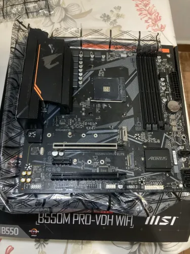 B550 AORUS ELITE E ASUS A320M NO ESTADO