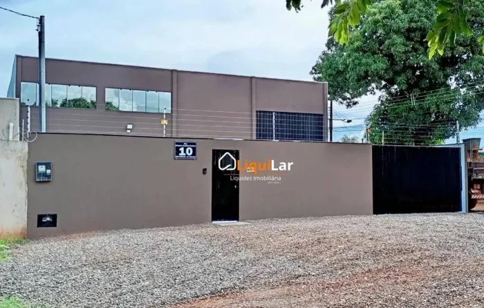 Galpão Comercial Próximo à Av. Guaicurus 375m² com Mezanino, Estacionamento e Acesso à BR