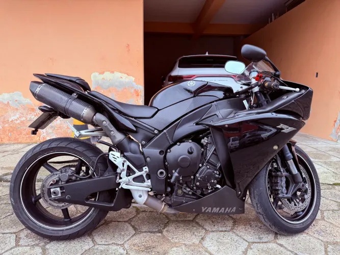 Yamaha R1 2010