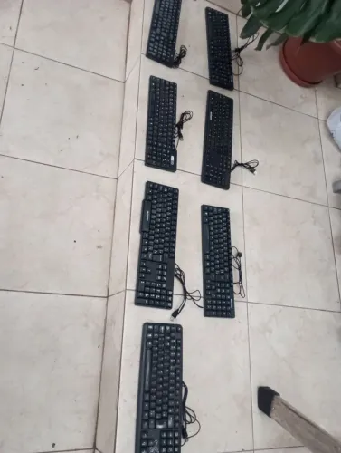 7 teclados USB para Pc <br><br>Os 6 por 50,00 ou 10,00 cada<br><br>Meu whatsapp é *