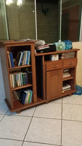 Rack de madeira maciça 