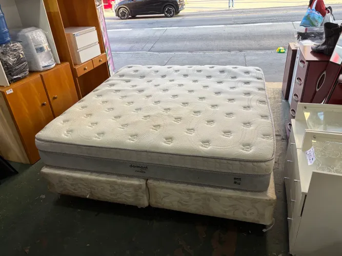 Cama Box King Size com Colchão