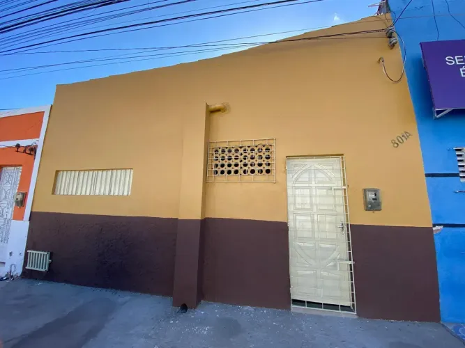 casinha simples na ponra grossa 1/4 sala