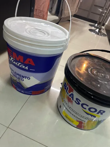 Massa acrílica e complemento acrílico