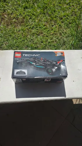 LEGO Technic Mercedes-AMG F1 W14 E Performance Pull-Back (todas as peças, manual e caixa).