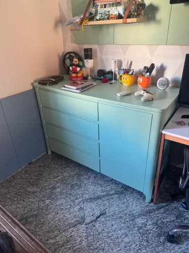 Cômoda com porta 