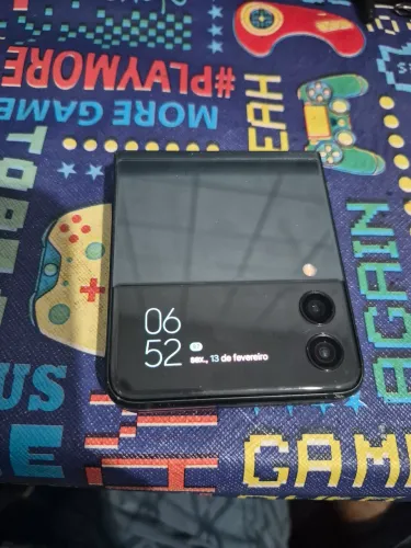 Z FLIP 3 PARA RETIRAR PEÇAS
