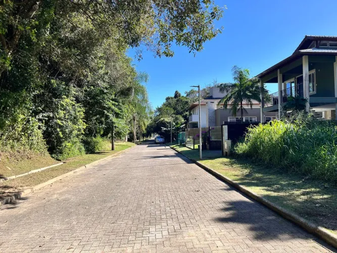 Terreno Financiável em Condomínio no Campeche com Vista Morro do Lampião