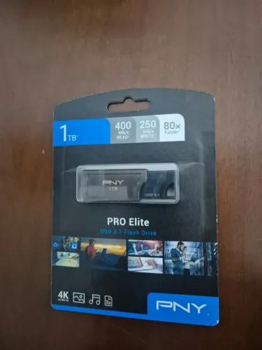 Unidade flash USB 3.1 de 400 MB/s Pny Pro Elite de 1 TB - Metal