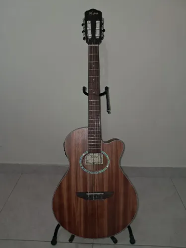 Violão Hofma novíssimo!
