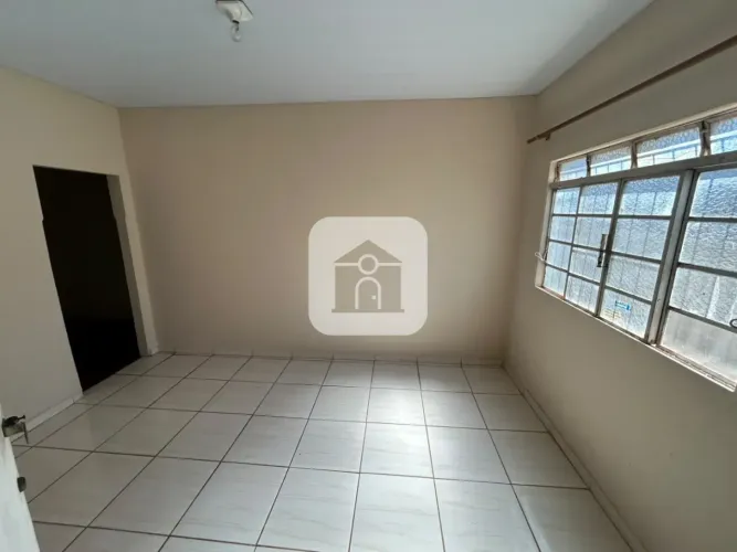 Casa para locação no bairro General Osorio