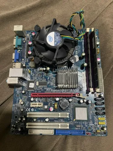 Kit Placa mãe 775 + Pentium + 3 GB + Leitor de disco