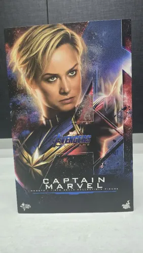 Hot Toys Capitã Marvel Vingadores Ultimato