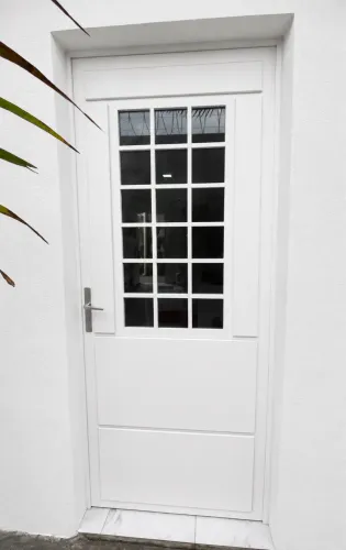 Vendo porta e janela