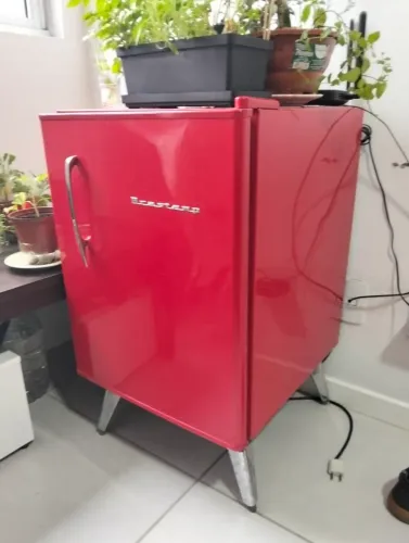Frigobar Retro Brastemp vermelho