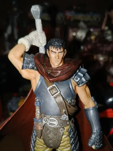GUTS BERSEK BANPRESTO ESTATUA