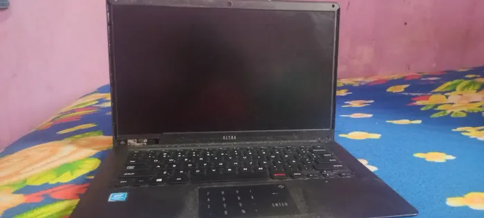Notebook ultra como Intel pentium com 128 GB e 4 ram único defeito é só a caçasa