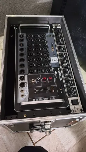 Mesa digital no rack